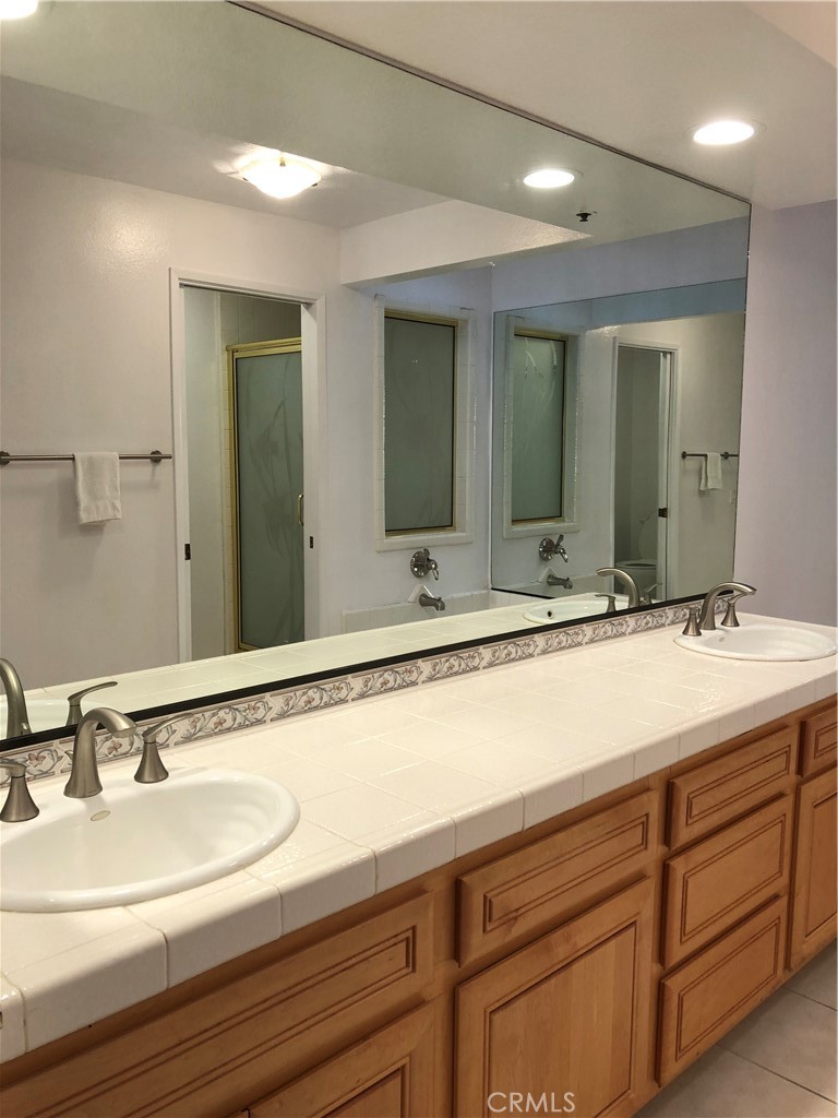 270 Cagney Lane 311 Property Photo 18