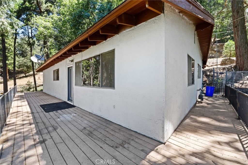 25286 North Road Property Photo 5