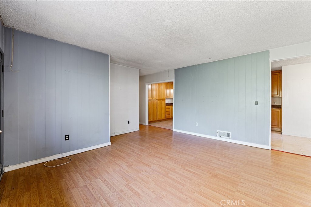 25286 North Road Property Photo 12