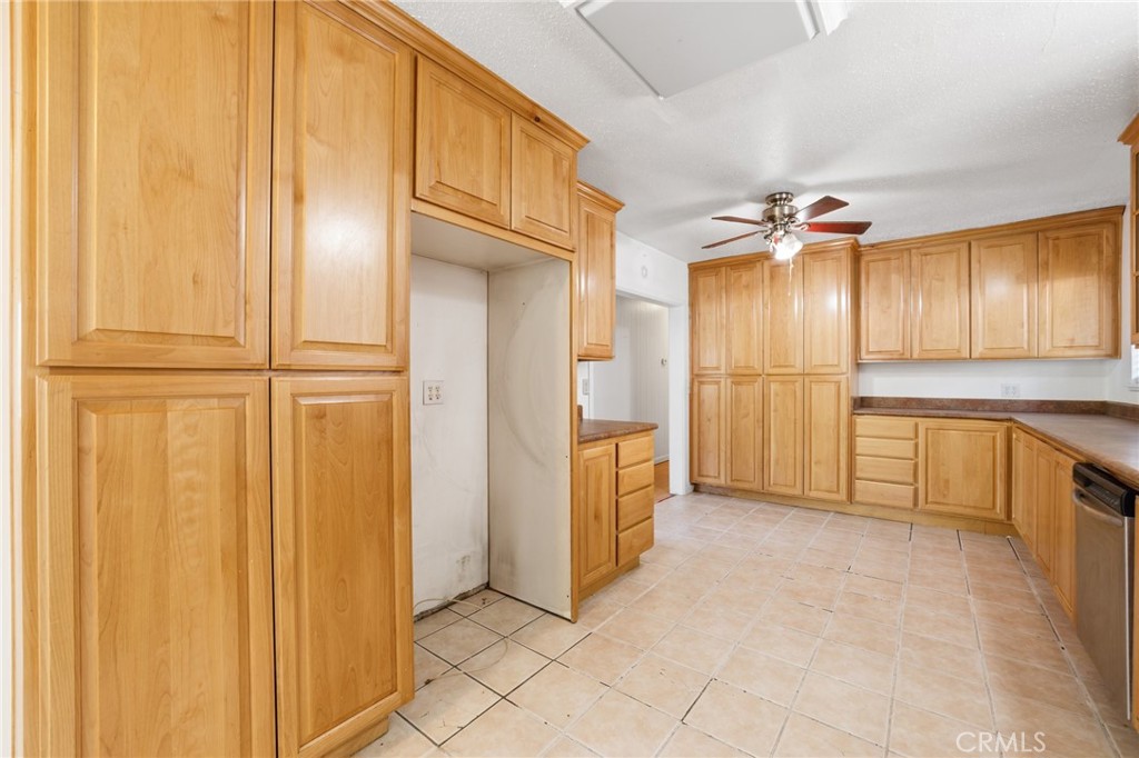 25286 North Road Property Photo 16