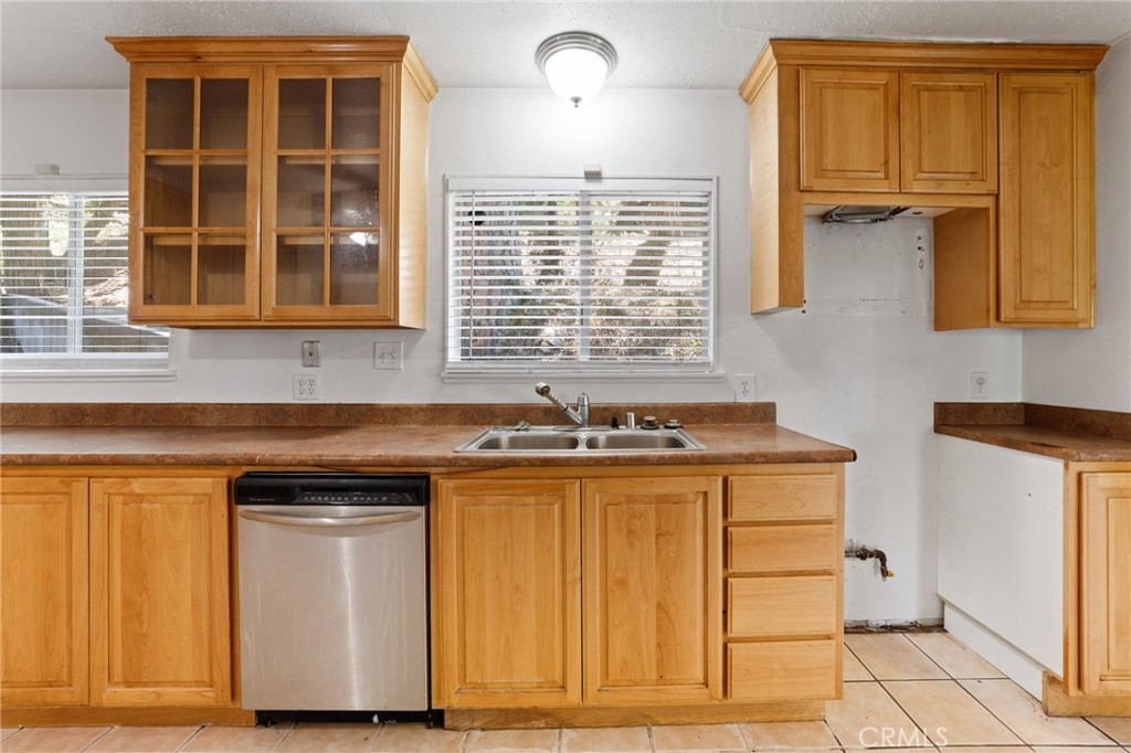 25286 North Road Property Photo 17
