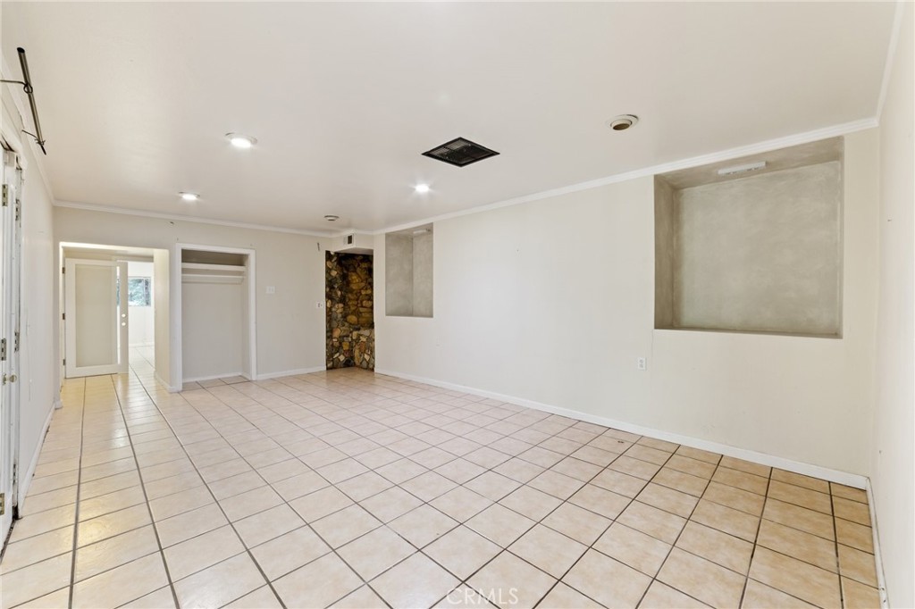 25286 North Road Property Photo 26