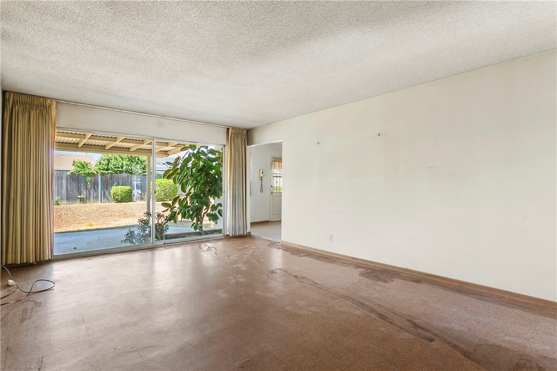 1341 E Monroe