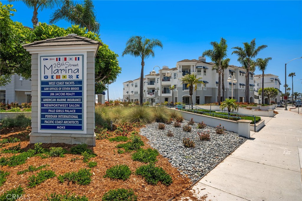 2600 Newport Boulevard 219