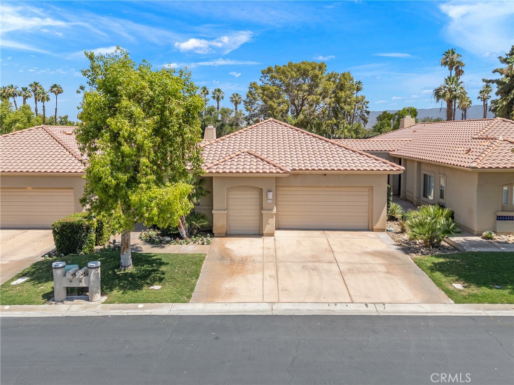 103 N Kavenish Drive Property Photo 1