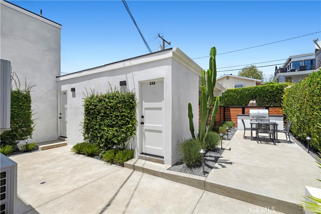 246 Fairview Street Property Photo 22