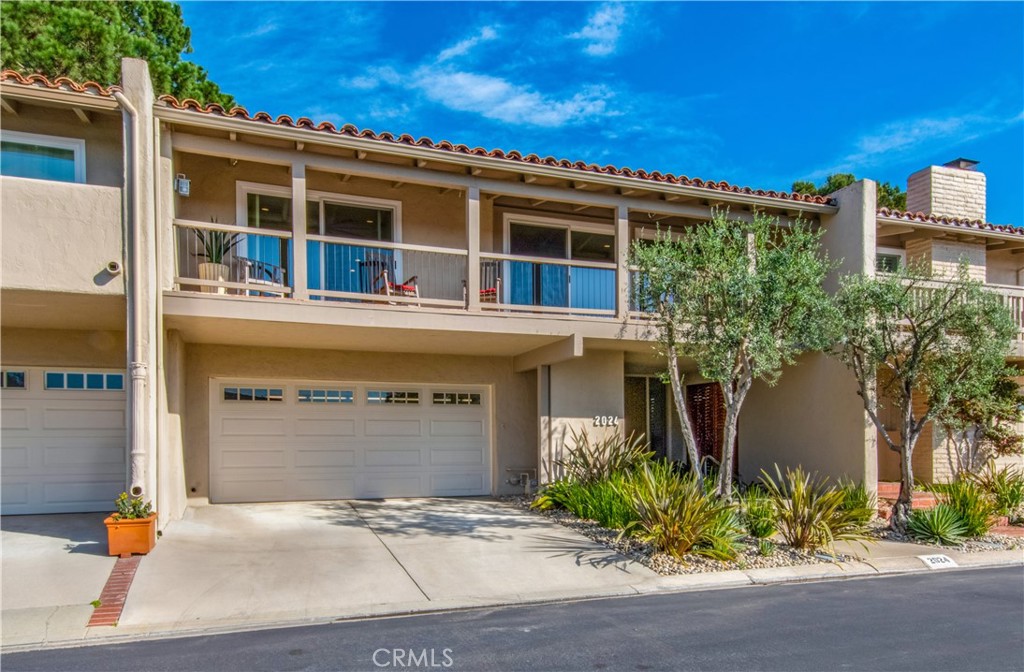 2024 Avenida Chico Property Photo 2