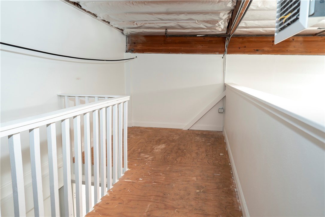 775 W 17th Street E Property Photo 9