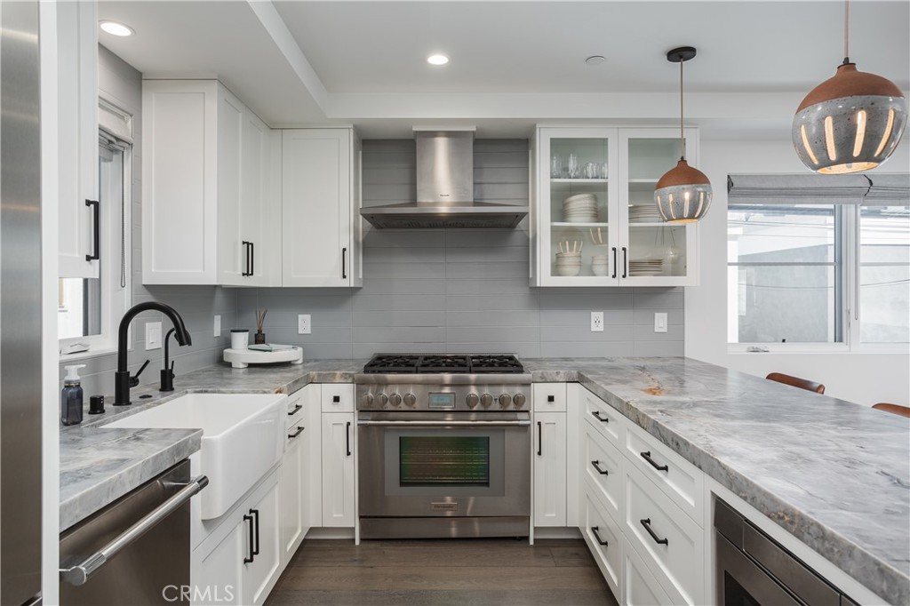 714 1/2 Iris Avenue Property Photo 4