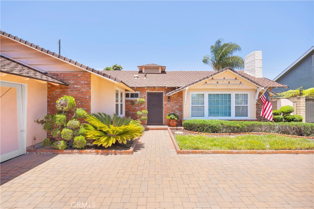 3321 Orangewood Avenue Property Photo 2