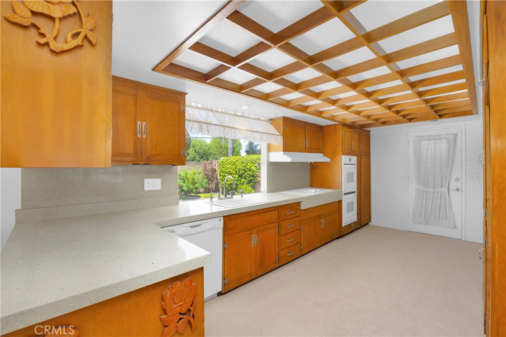 3321 Orangewood Avenue Property Photo 10
