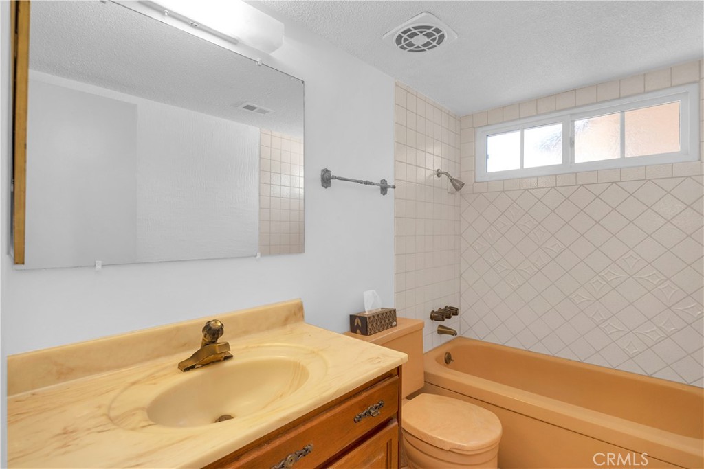 3321 Orangewood Avenue Property Photo 15
