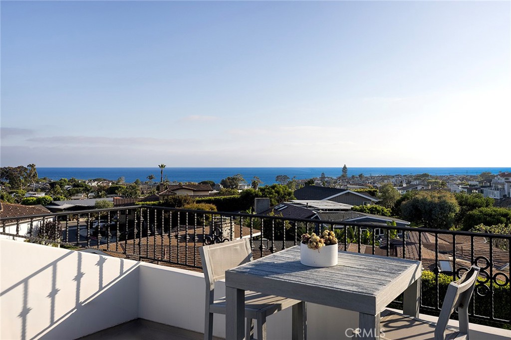 420 De Sola Terrace Property Photo 1