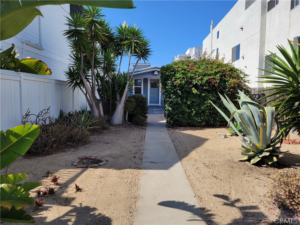 1245 W Balboa Boulevard Property Photo 17