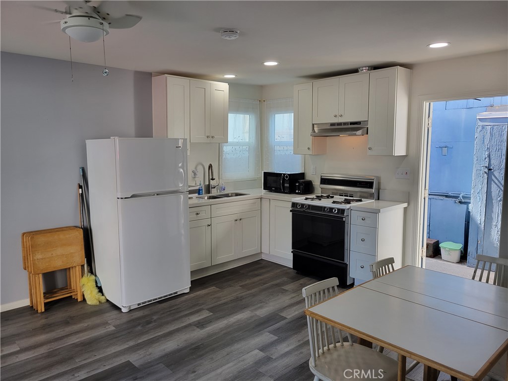 1245 W Balboa Boulevard Property Photo 24