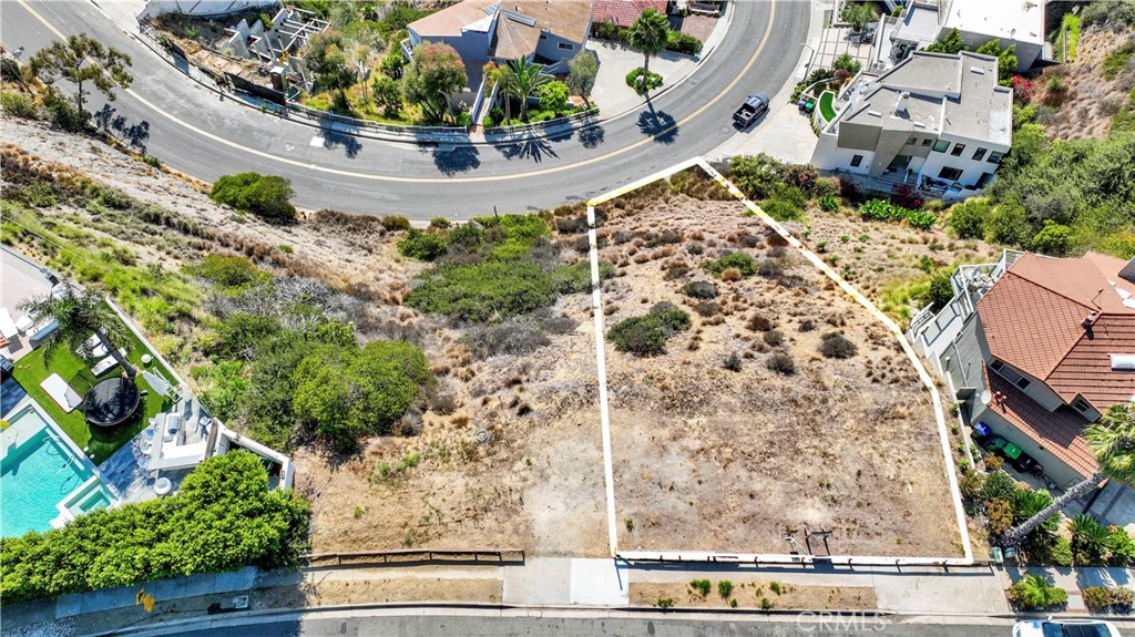 629 Balboa Avenue Property Photo 3