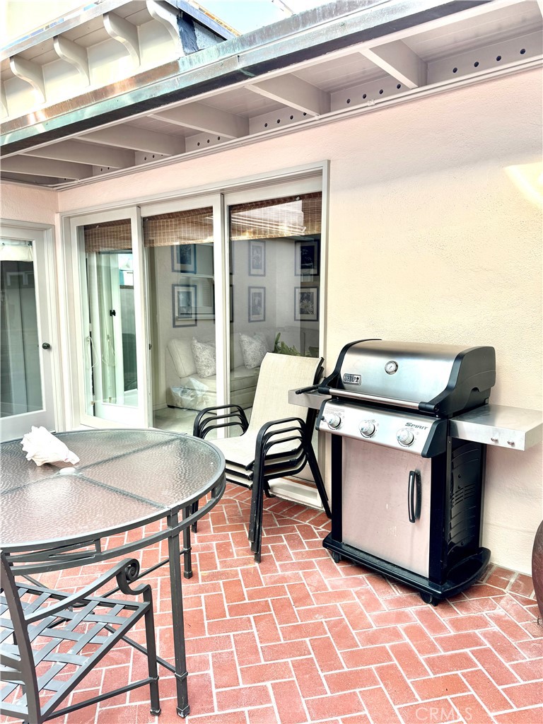 1009 N Bay Front Property Photo 17