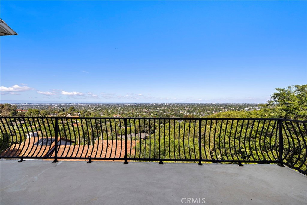 11393 La Vereda Drive Property Photo 13