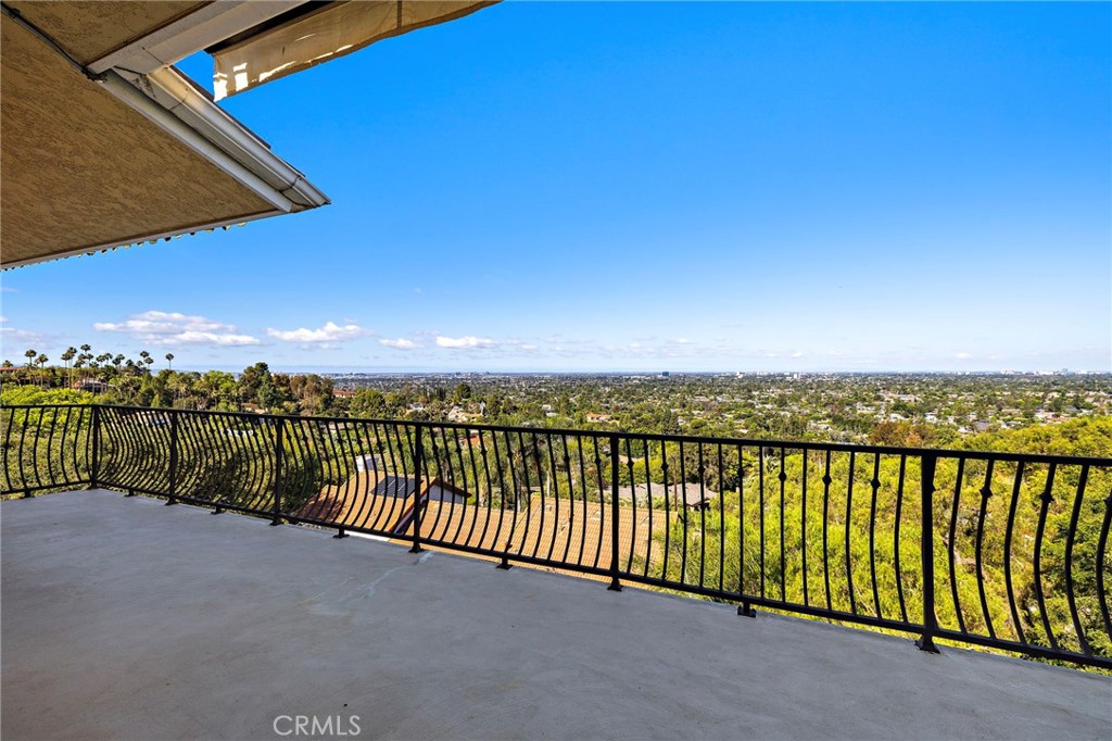 11393 La Vereda Drive Property Photo 14
