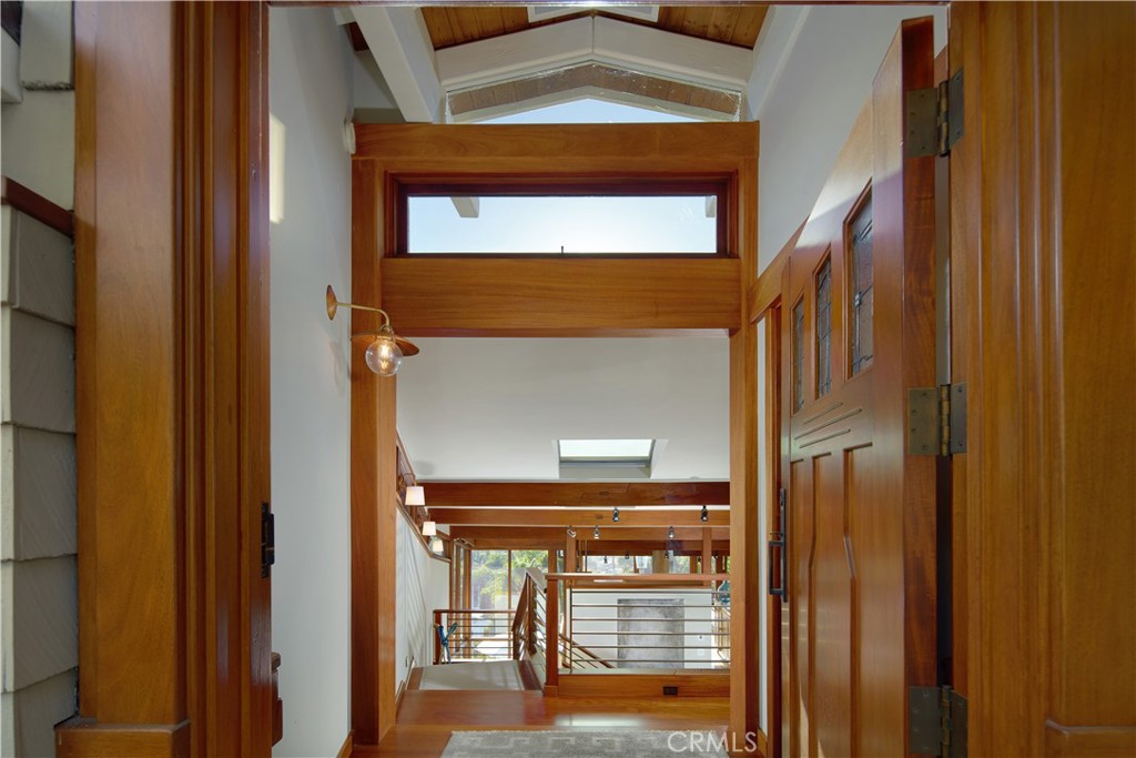 630 Diamond Street Property Photo 6