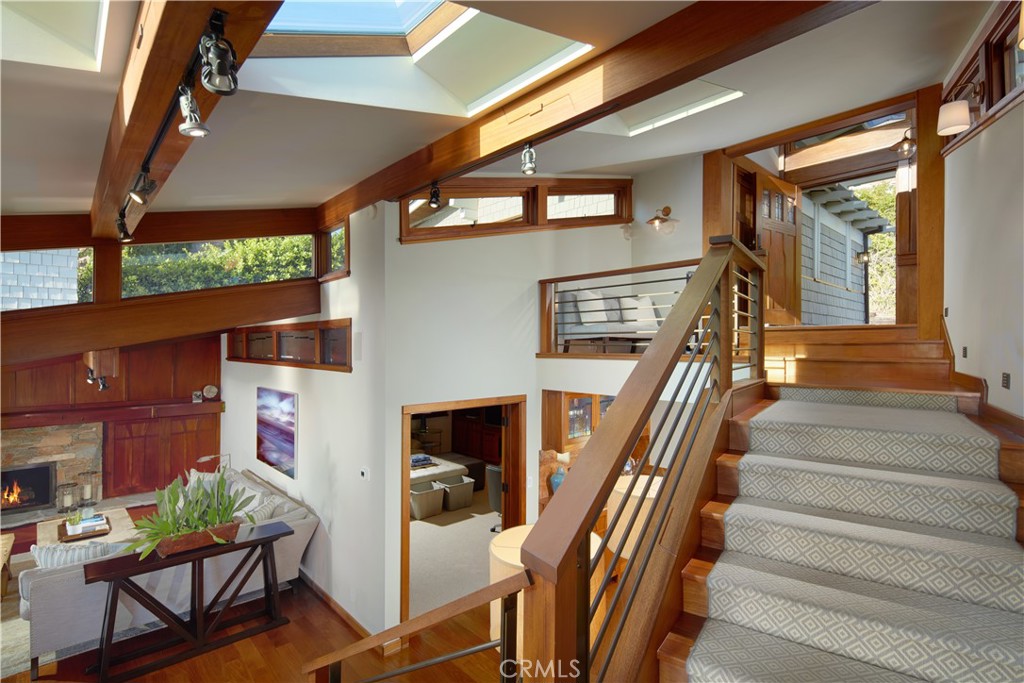 630 Diamond Street Property Photo 8