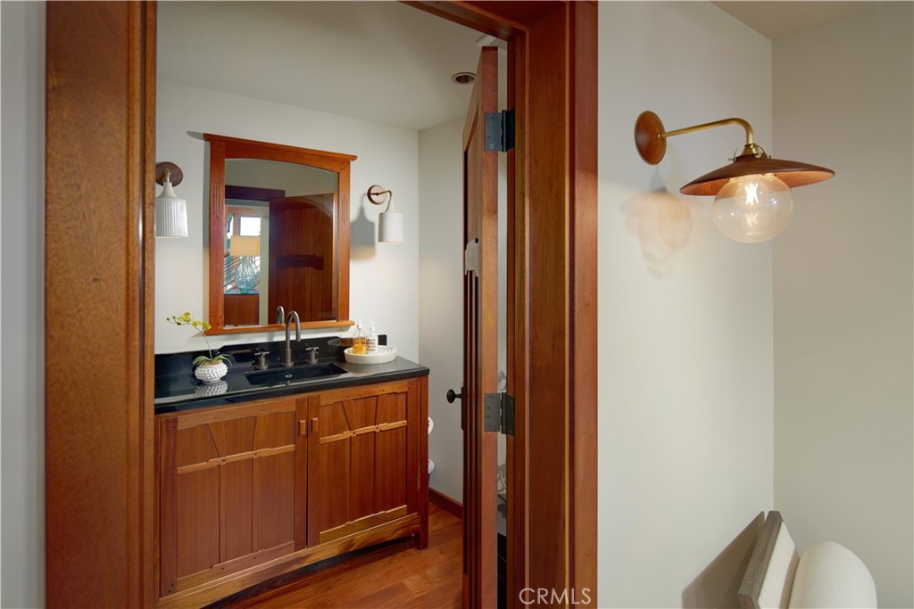630 Diamond Street Property Photo 24