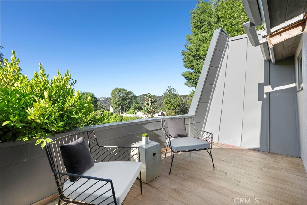 9625 Oak Pass Road Property Photo 17