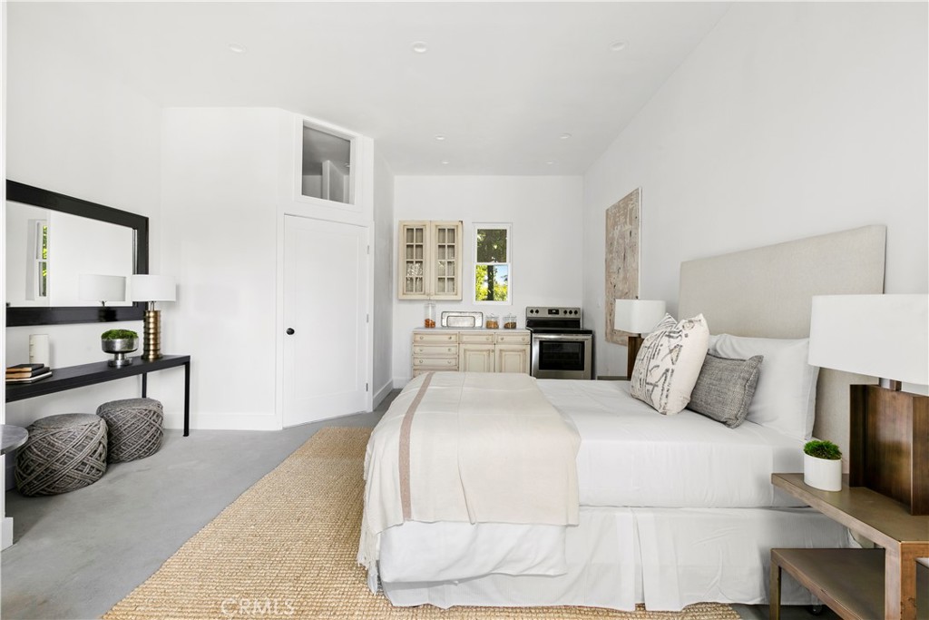 9625 Oak Pass Road Property Photo 22
