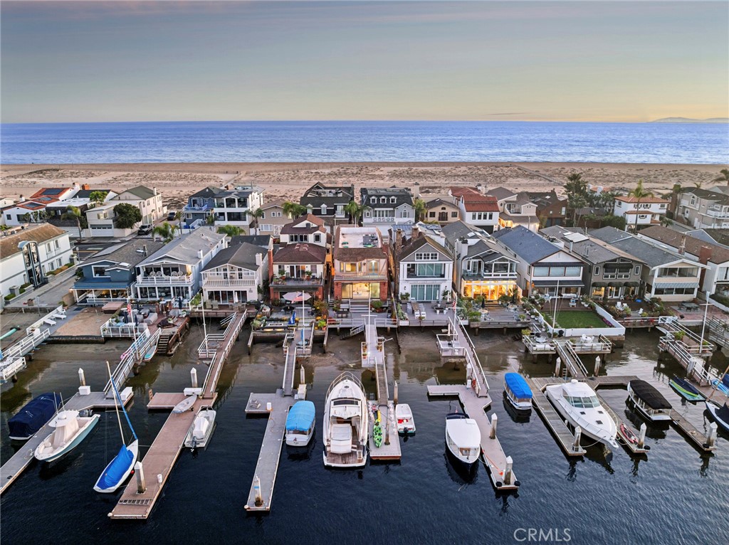 1214 E Balboa Property Photo 1