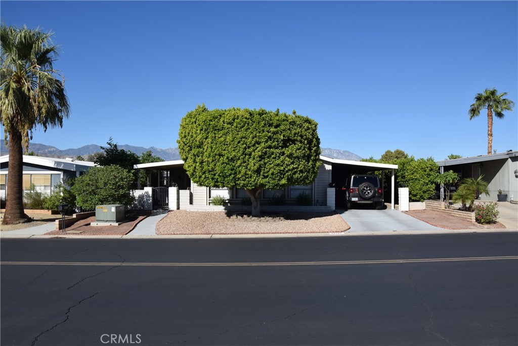 38785 Desert Greens Drive E Property Photo 5
