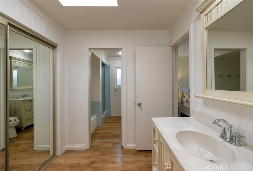 1303 E Balboa Boulevard Property Photo 16