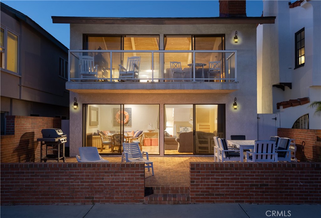 1303 E Balboa Boulevard Property Photo 26