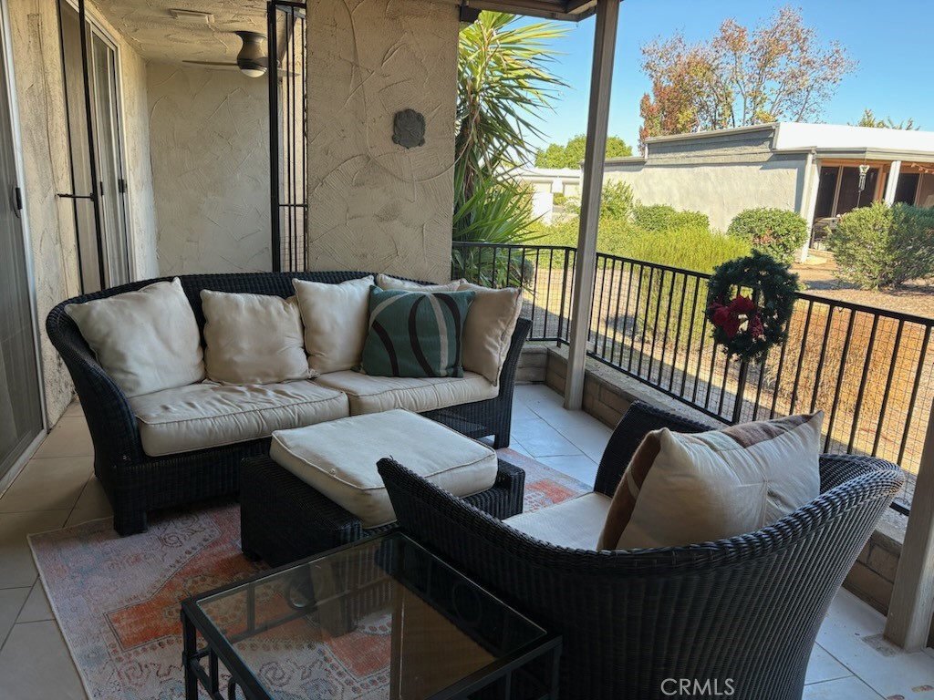 28375 Paseo Grande Property Photo 9