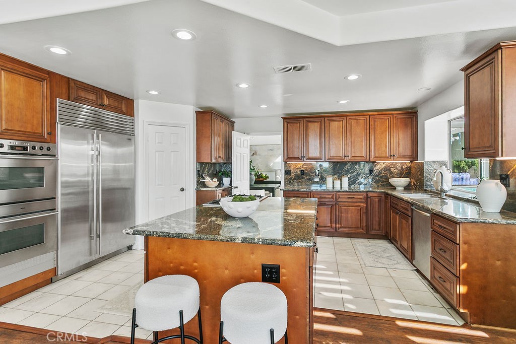 19 Harbor Pointe Property Photo 22