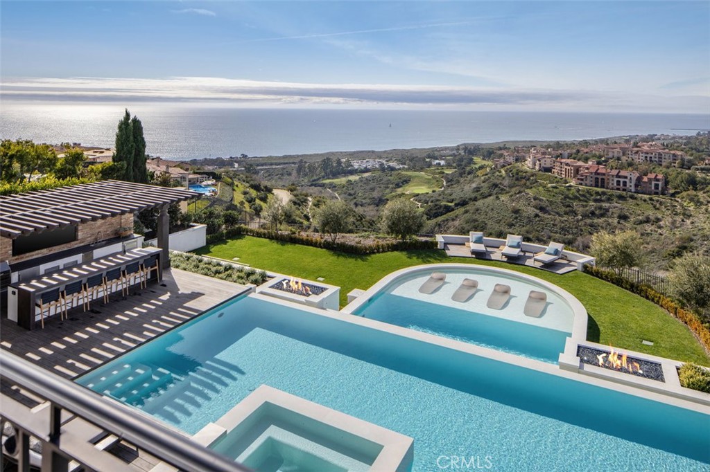 7 Clear Water Property Photo 14
