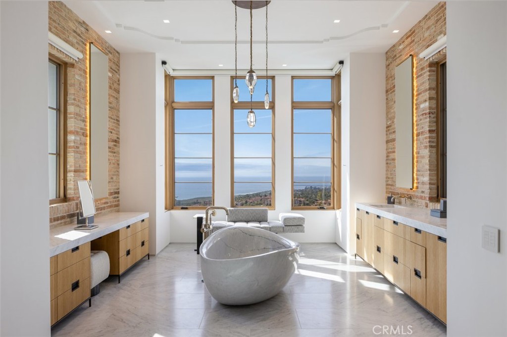7 Clear Water Property Photo 24