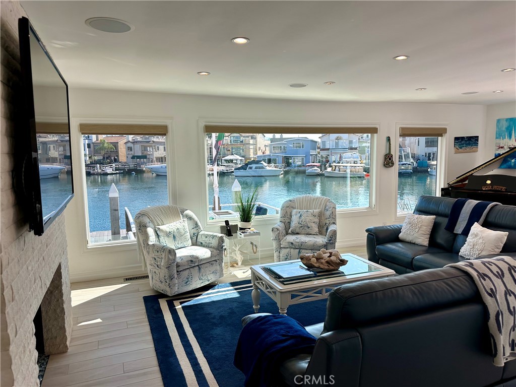 7 Balboa Coves Property Photo 4