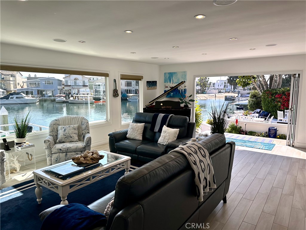 7 Balboa Coves Property Photo 5