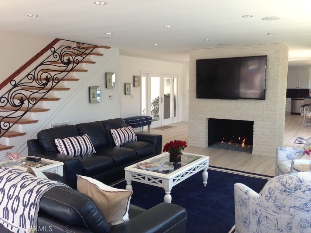 7 Balboa Coves Property Photo 6