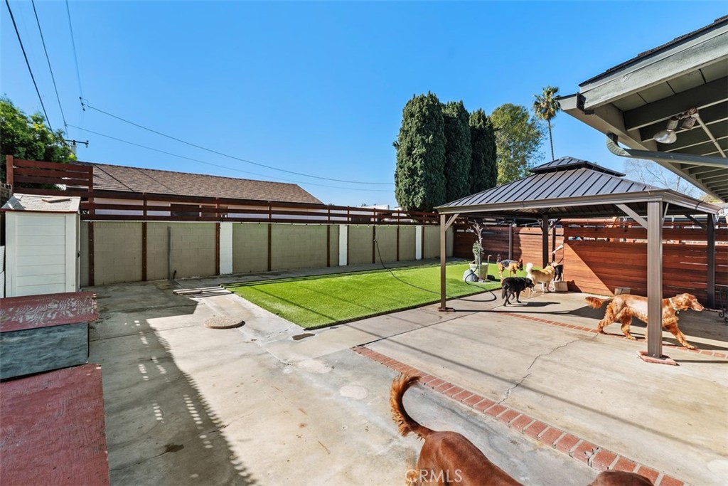 20292 Riverside Property Photo 3
