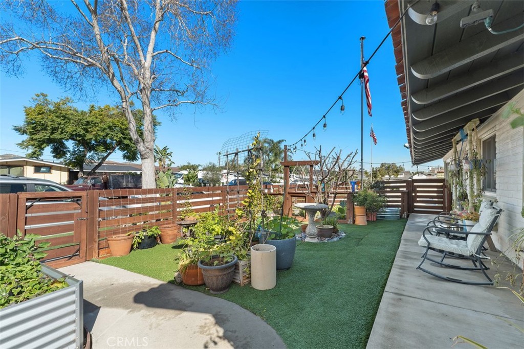 20292 Riverside Property Photo 8
