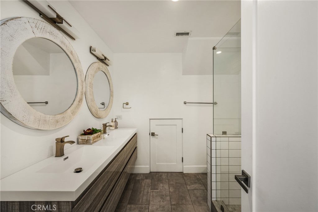 4405 Channel Place Property Photo 8