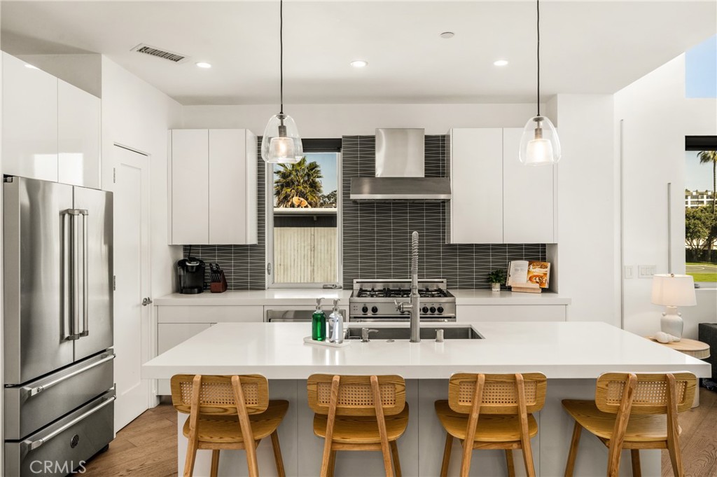 4405 Channel Place Property Photo 16