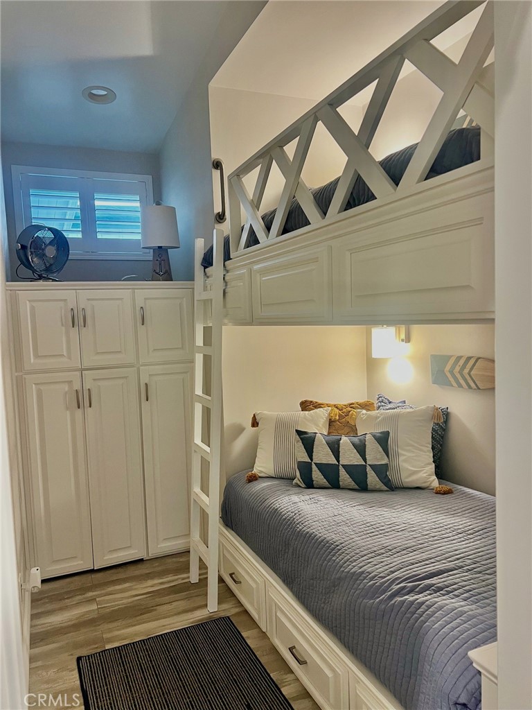 25 Saratoga Property Photo 16