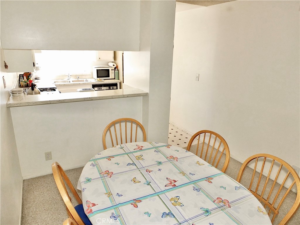 2330 Vanguard F102 Property Photo 6