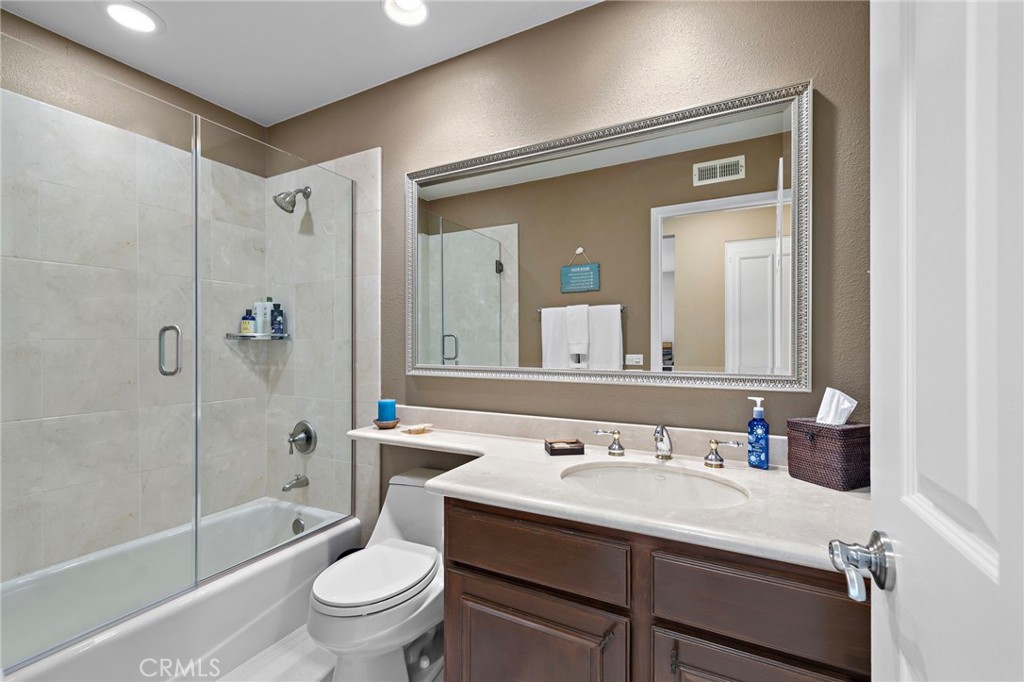 25 Lucerne Street Property Photo 36