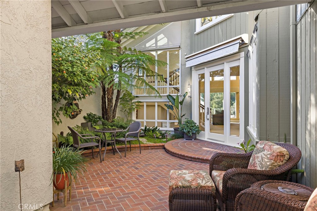 25 Lucerne Street Property Photo 38