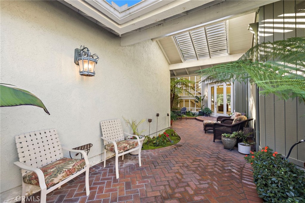 25 Lucerne Street Property Photo 39