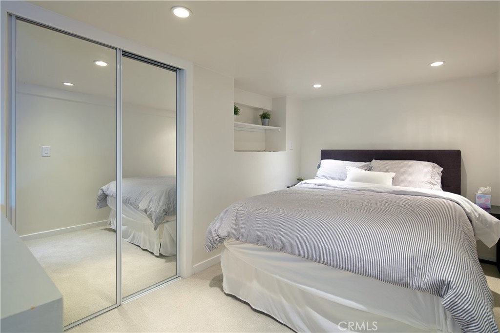2235 Pacific Drive Property Photo 31