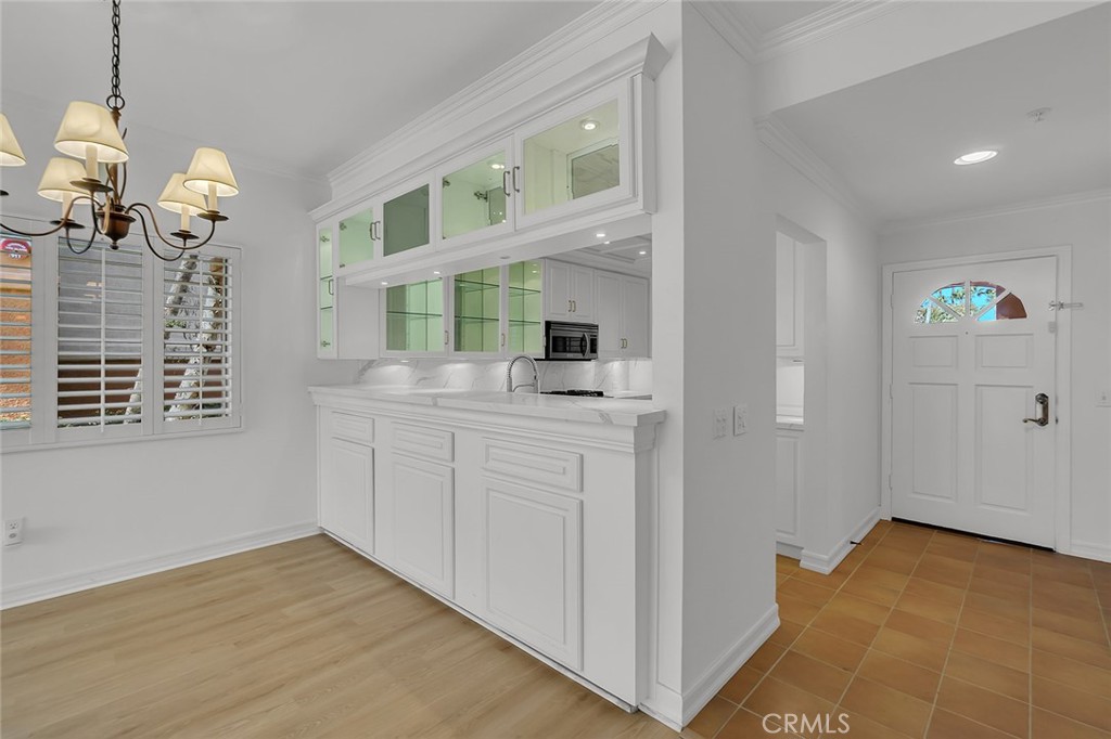 172 Villa Point Drive Property Photo 5